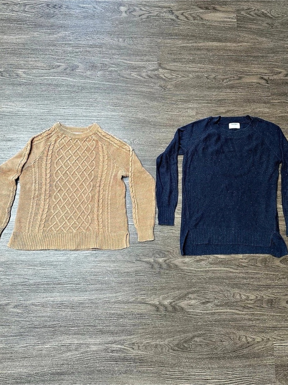 Bundle of 2 Old Navy Sweaters Caramel Navy Sz Medium Women’s